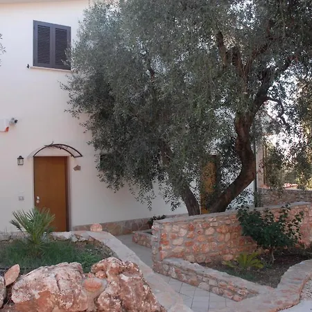 Zagare Hotel apartamentowy Rodi Garganico
