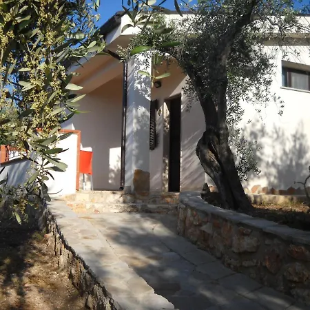 מלון דירות Zagare